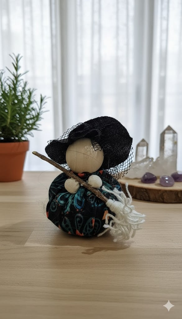 Kit Místico Bruxa Proteção | Sabonete Vegano + 2 Bonecas Amuleto Proteção e Sorte | Esotérico Artesanal